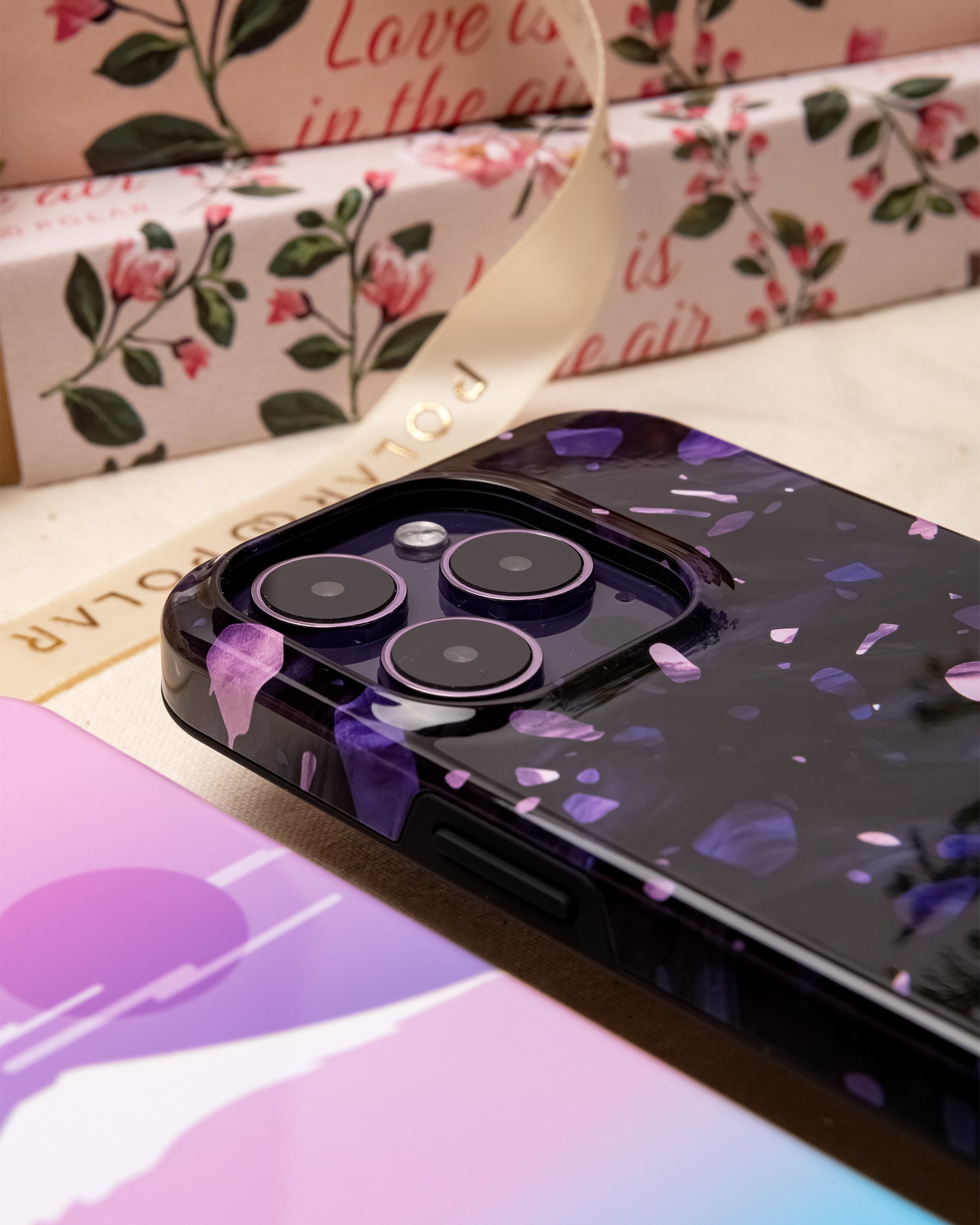 Feature_Tough Case (dual-layer) Tough MagSafe Case